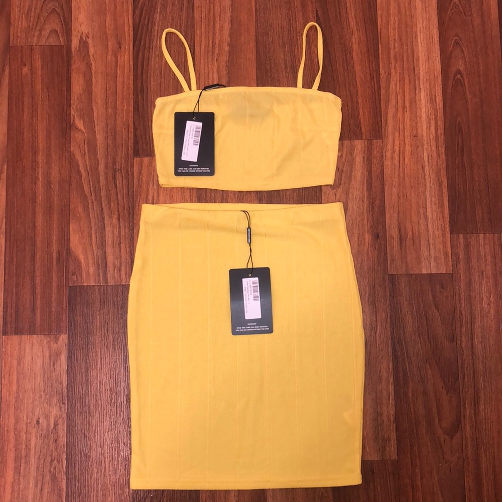 🚫SOLD🚫 Prettylittlething two piece